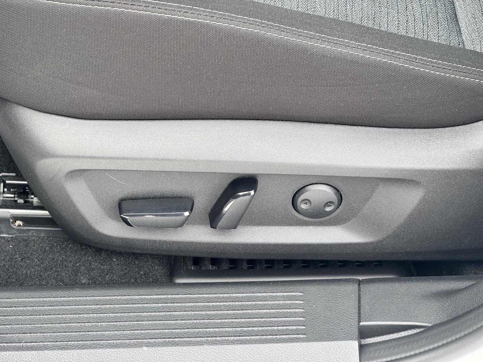 Image 17 Nissan Rogue SV 2023