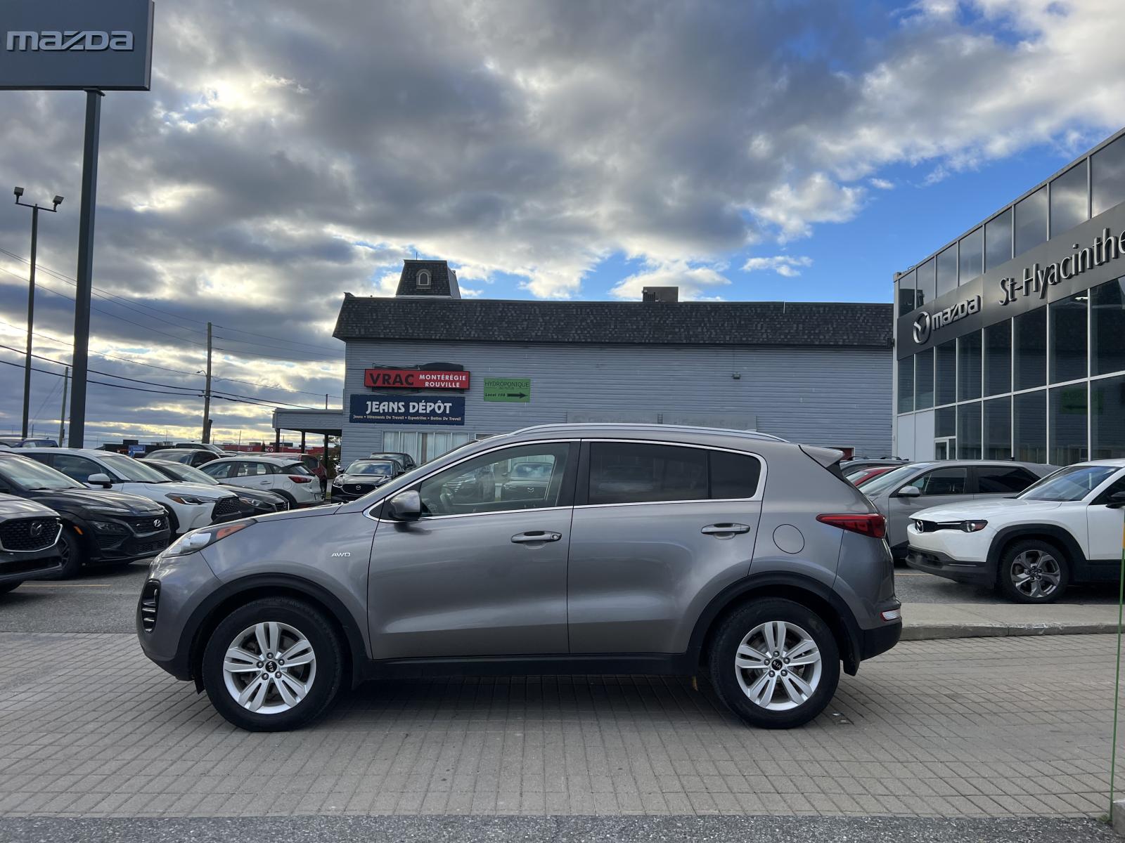 Kia Sportage LX 2018 — photo 3