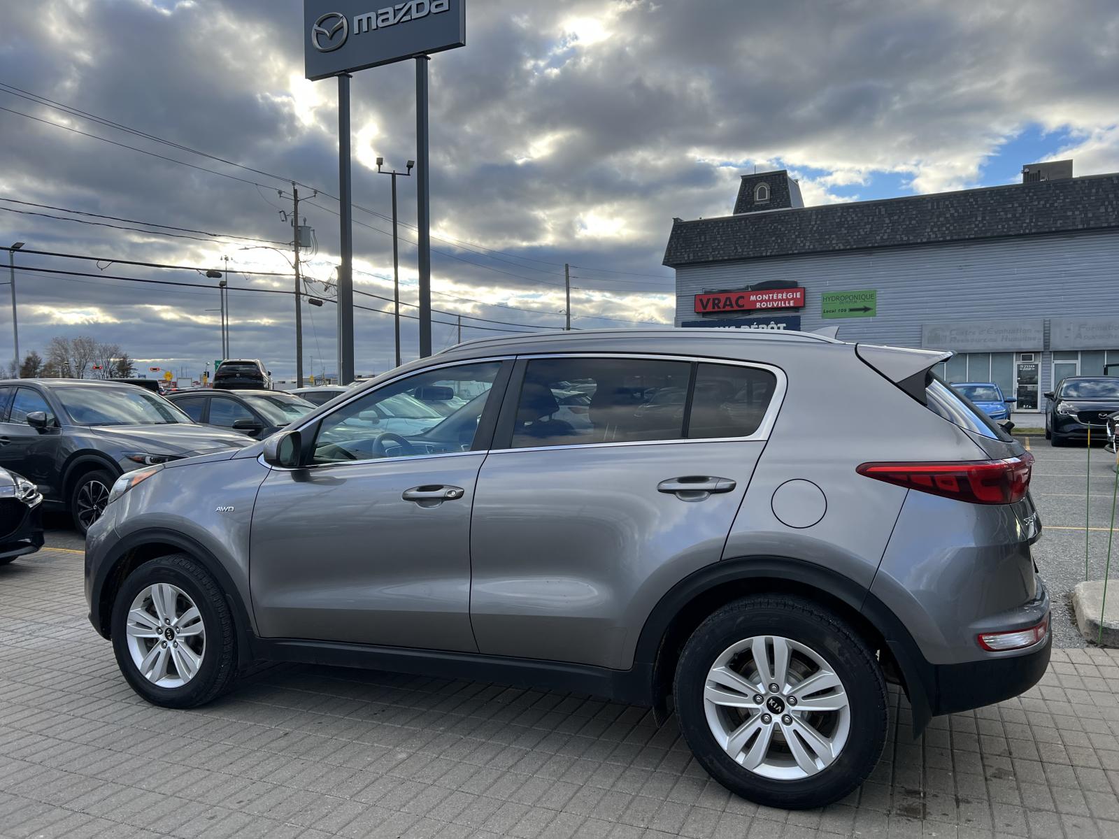 Kia Sportage LX 2018 — photo 4