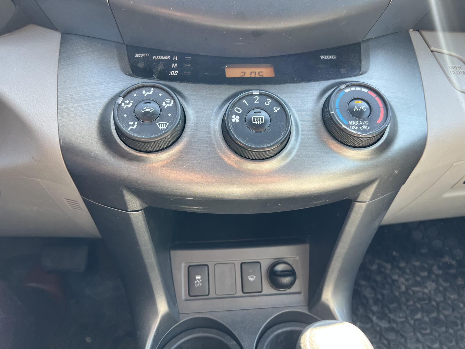 Image 14 Toyota Rav4 Base 2012