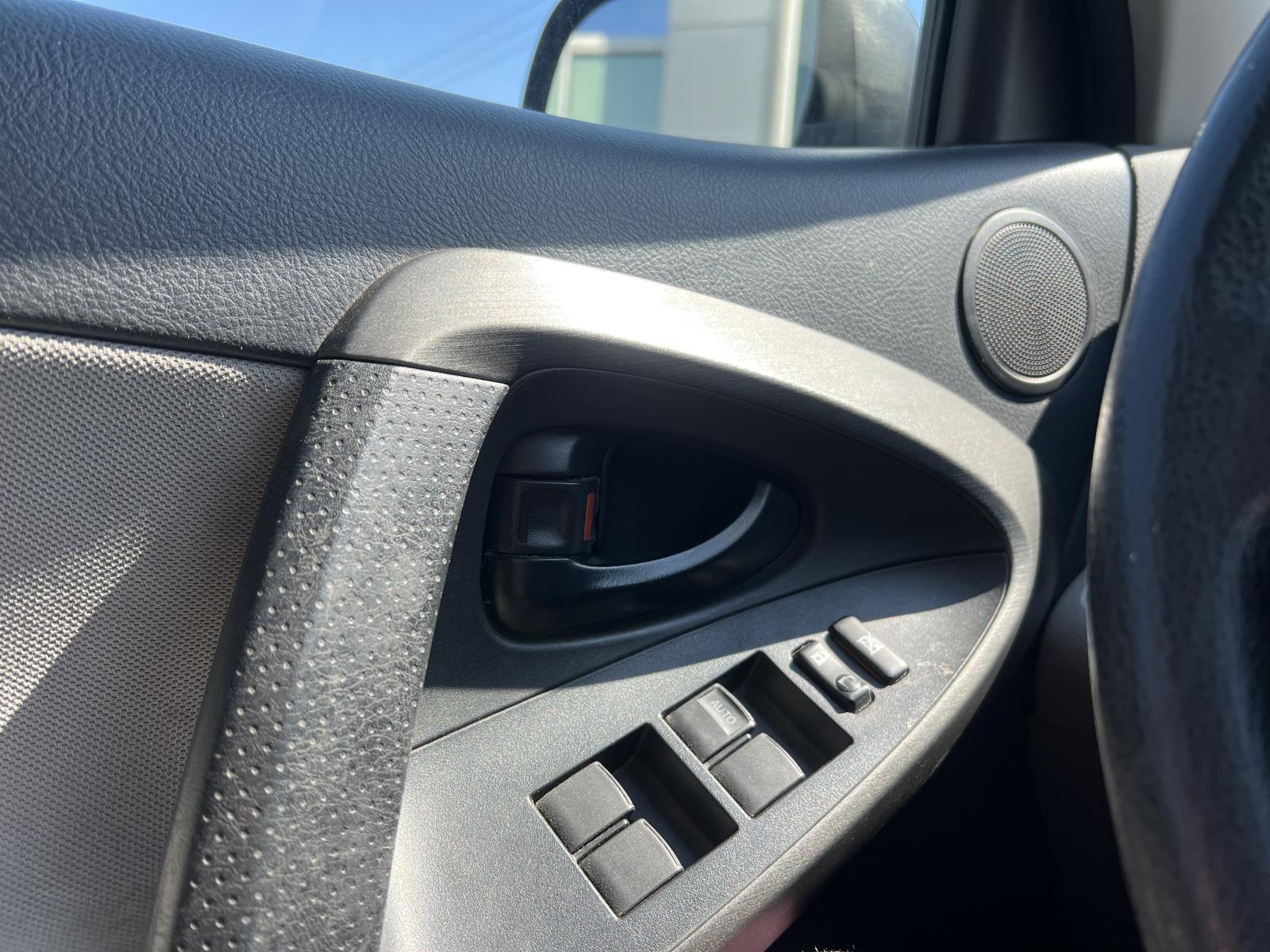 Image 19 Toyota Rav4 Base 2012