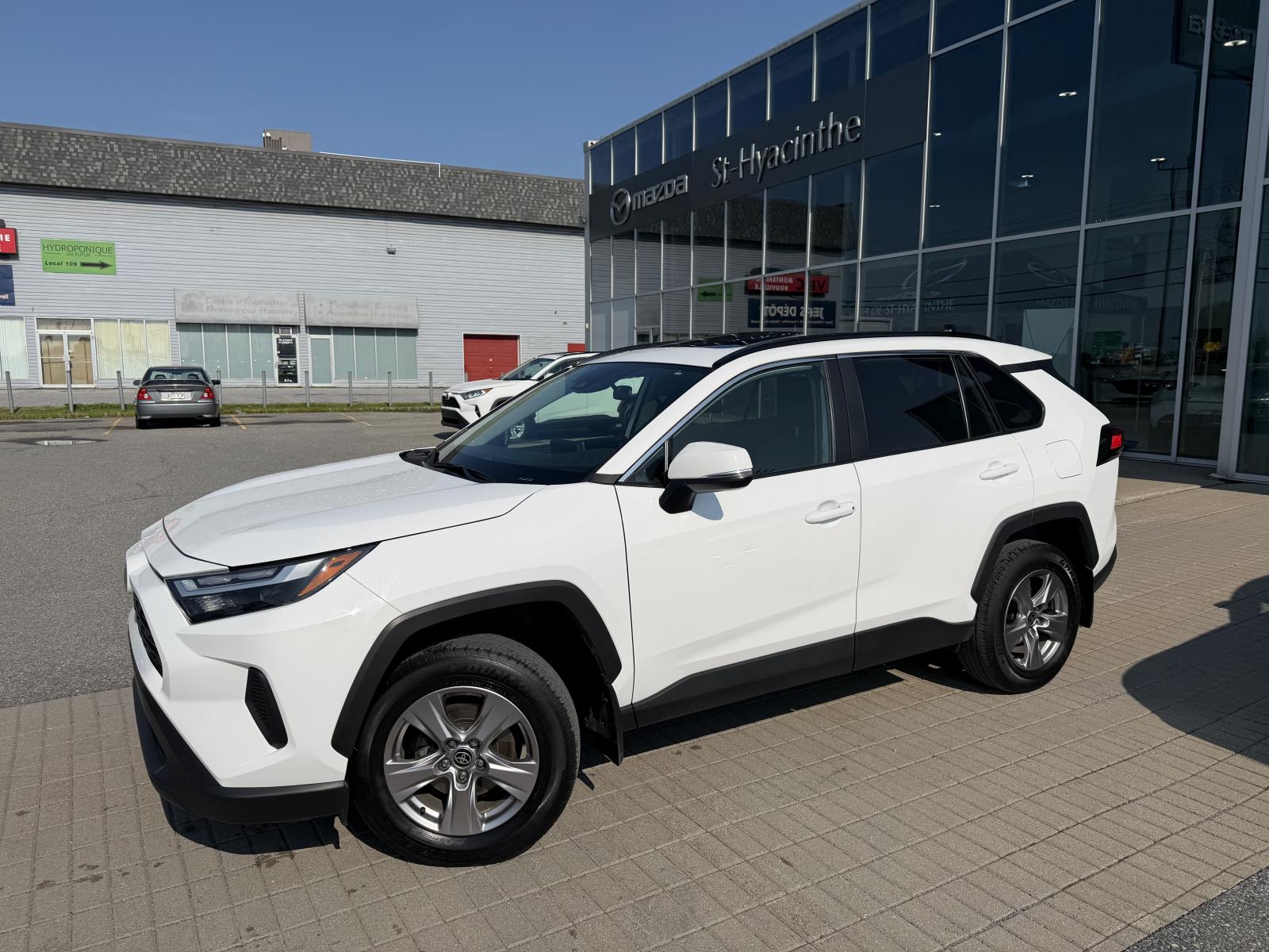 Toyota Rav4 XLE 2024 — photo 3