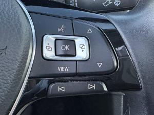Miniature 17 Volkswagen Golf Comfortline 2021
