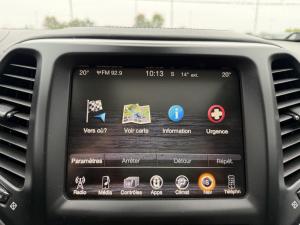 Miniature 16 Jeep Cherokee Overland 2016