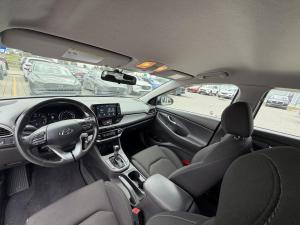 Miniature 16 Hyundai Elantra GT GL 2018