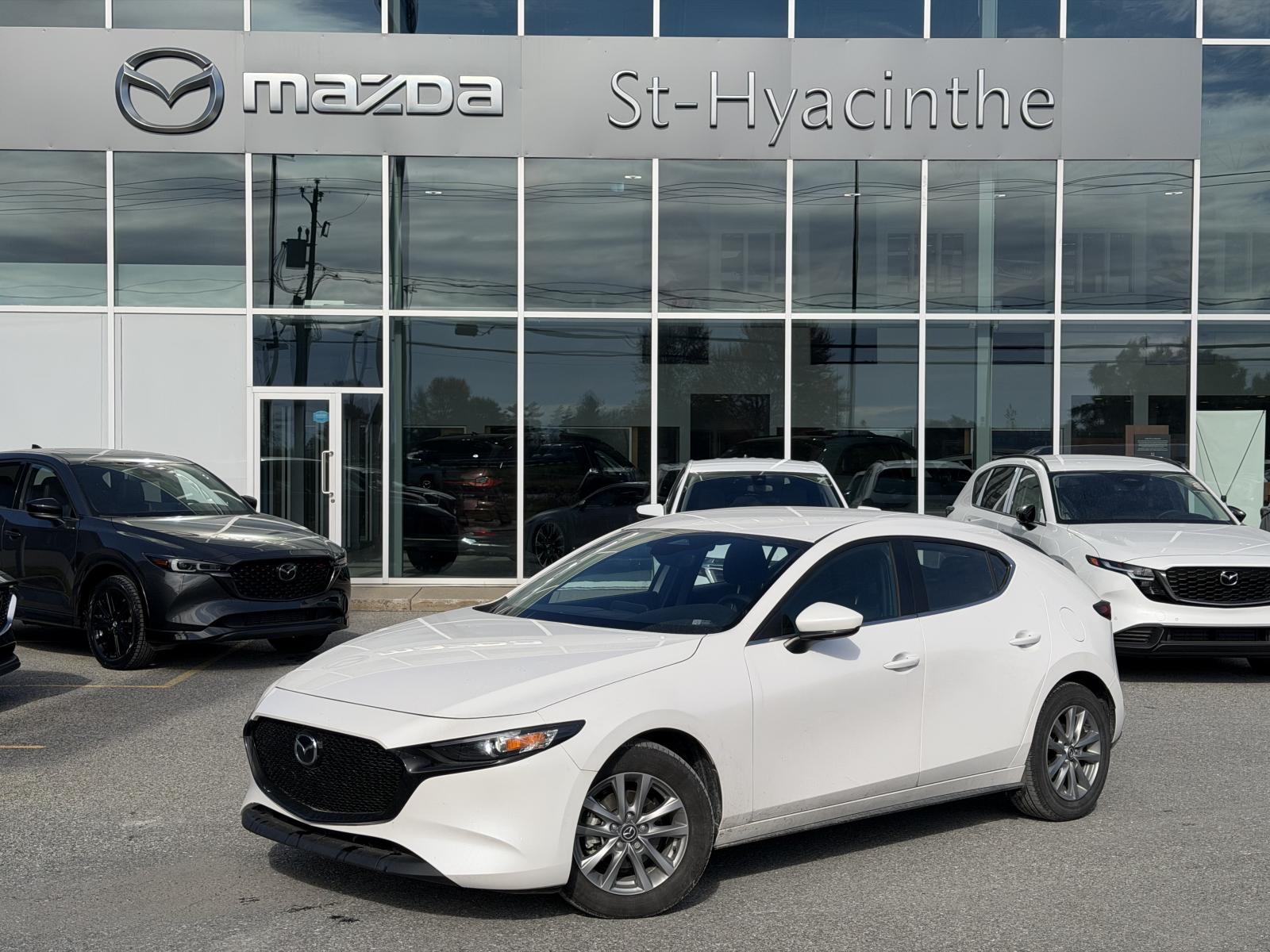 Image 1 Mazda Mazda3 Sport GX 2026