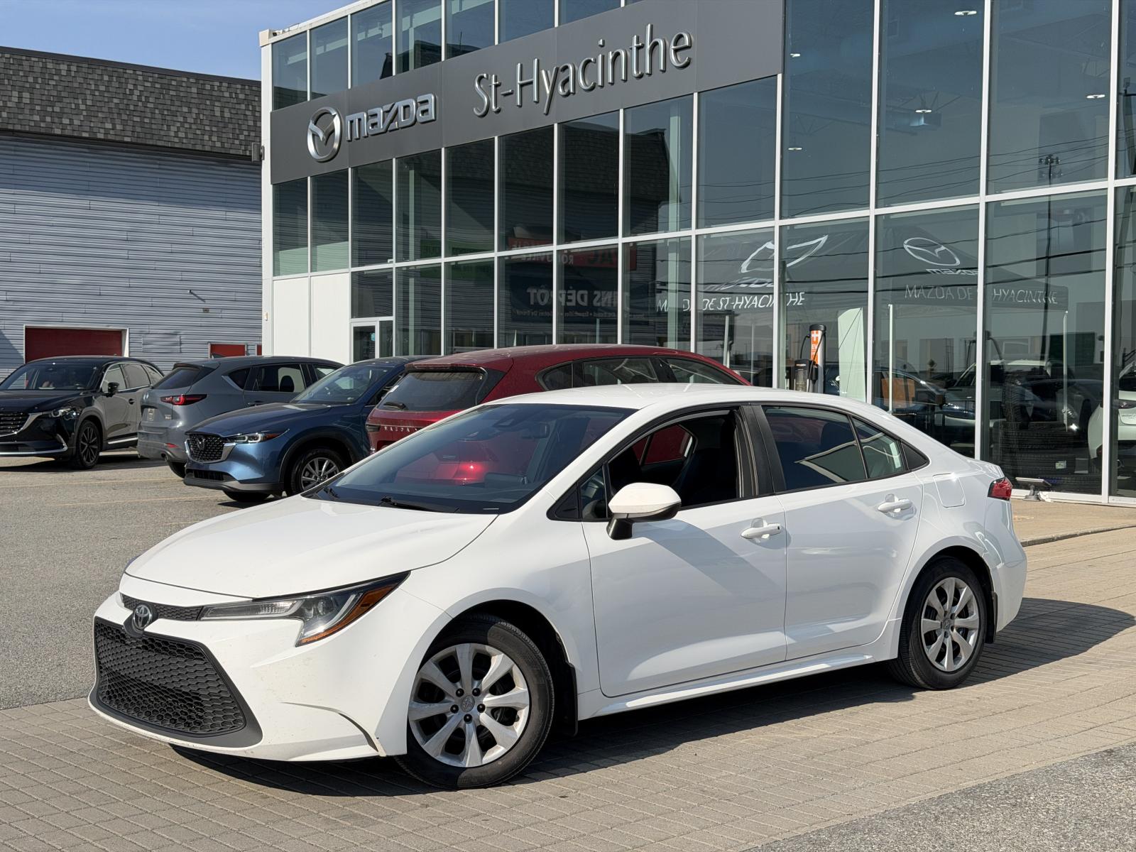 Image 1 Toyota Corolla LE 2020