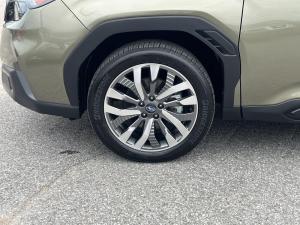 Miniature 13 Subaru Forester Premier 2025