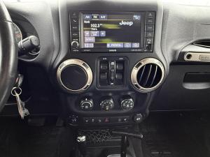 Thumbnail 22 Jeep Wrangler 75E Anniversaire 2016