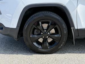 Miniature 27 Jeep Cherokee Limited 2016