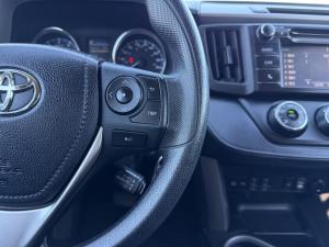 Thumbnail 19 Toyota Rav4 LE 2017
