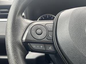 Miniature 19 Toyota Rav4 LE 2019