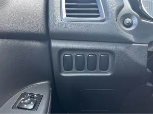 Miniature 14 Mitsubishi RVR SE 2019