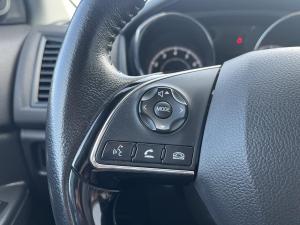 Miniature 18 Mitsubishi RVR SE 2019