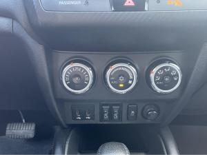 Miniature 22 Mitsubishi RVR SE 2019