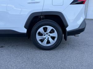 Thumbnail 12 Toyota Rav4 LE 2020