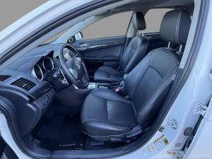 Miniature 12 Mitsubishi Lancer SE LTD 2017