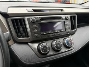 Thumbnail 19 Toyota Rav4 LE 2014