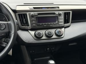 Thumbnail 18 Toyota Rav4 LE 2014