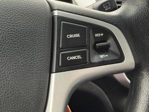Miniature 17 Hyundai Accent GL 2013