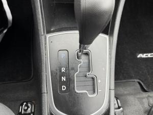 Miniature 20 Hyundai Accent GL 2013