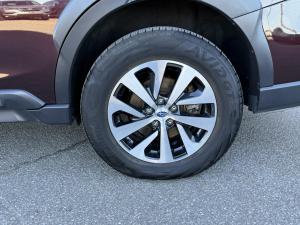 Miniature 12 Subaru Outback Touring 2025
