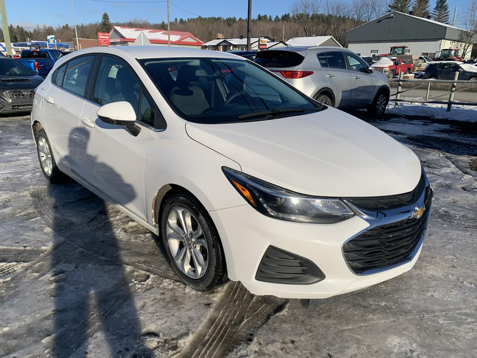 Image 3 Chevrolet Cruze LT 2019