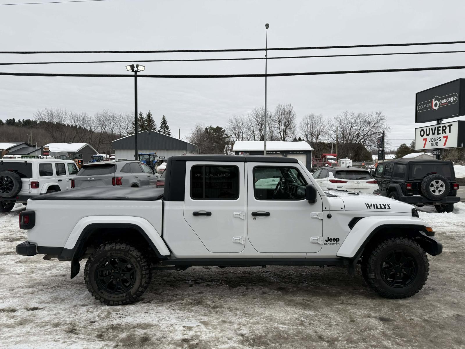 Image 12 Jeep Gladiator Willy's 2022
