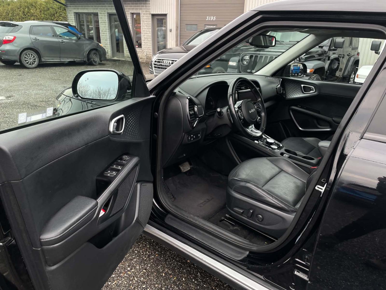 Image 12 Kia Soul EV Limited 2022