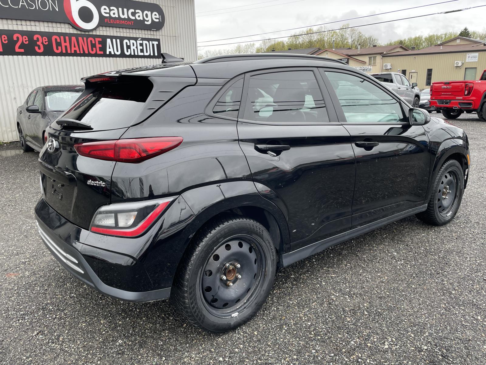 Hyundai Kona EV Preferred 2023 — photo 4