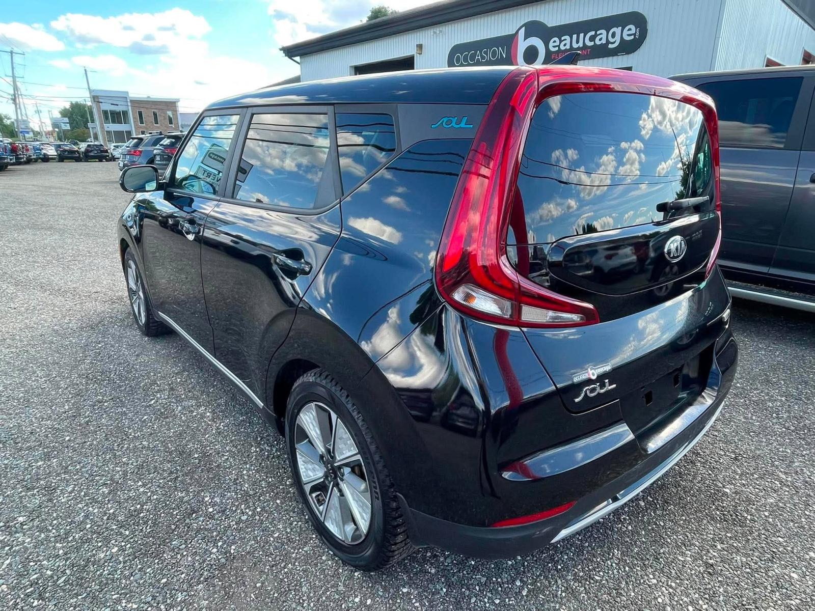 Kia Soul EV Limited 2021 — photo 4