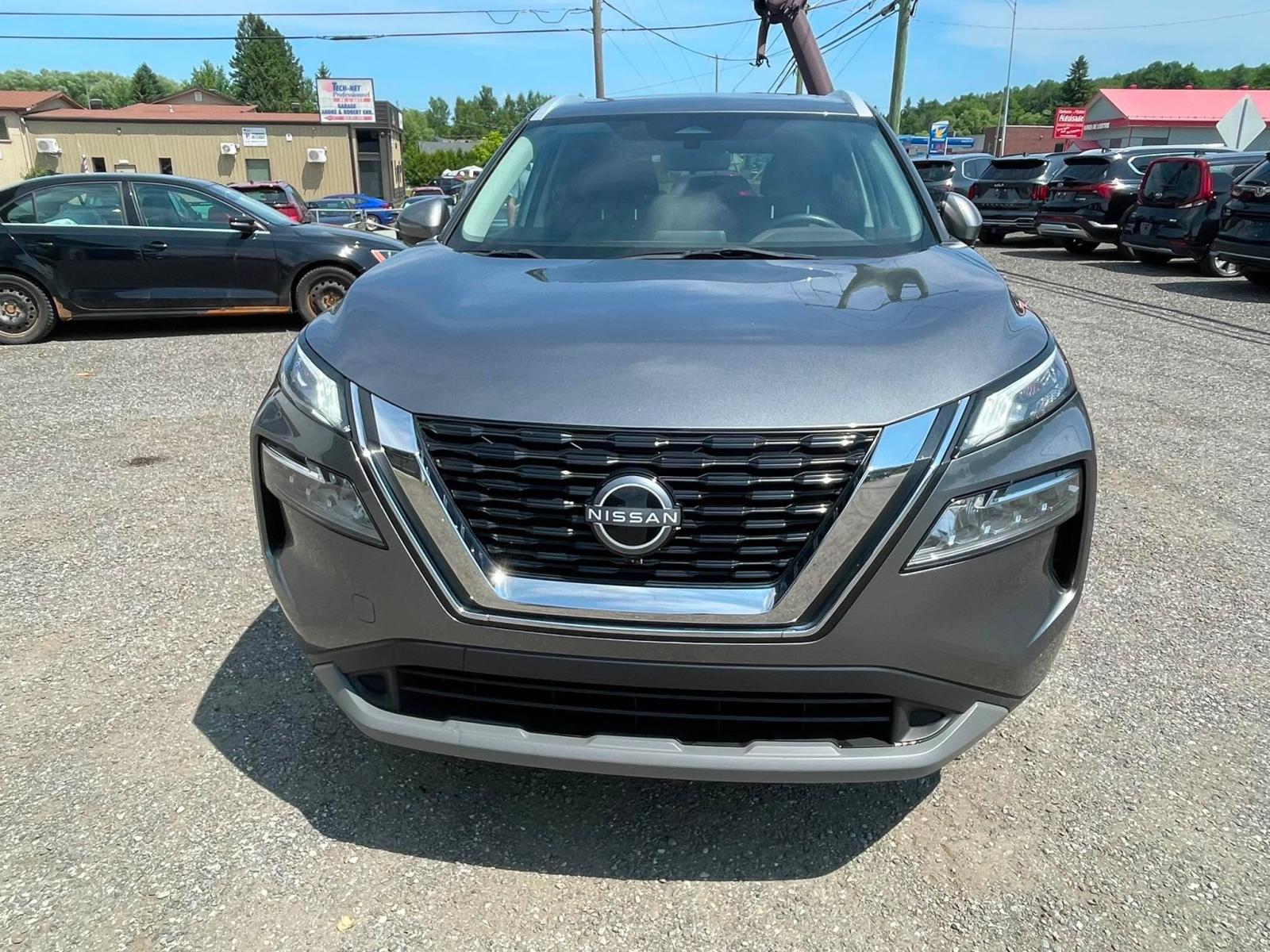 Nissan Rogue SV Moonroof 2023 — photo 7