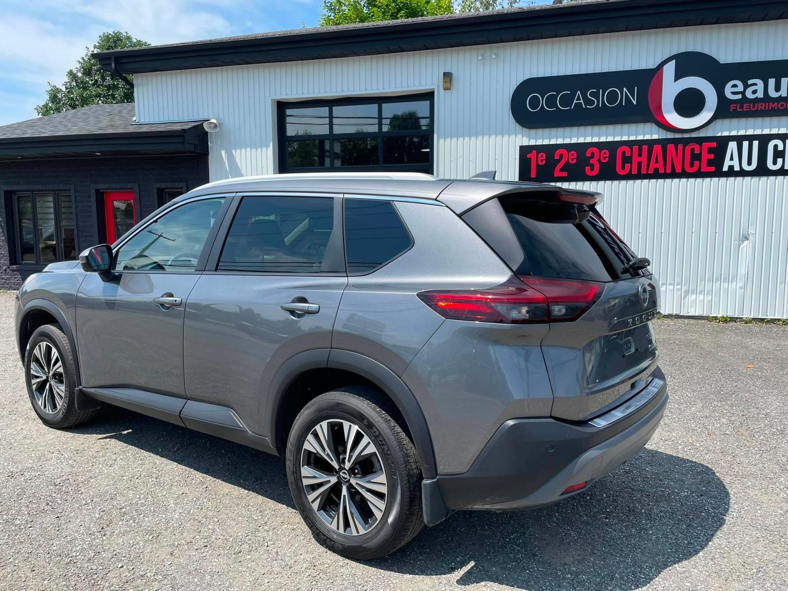 Nissan Rogue SV Moonroof 2023 — photo 5