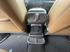 Miniature 16 Jeep Wrangler 4XE Unlimited Sahara 2022
