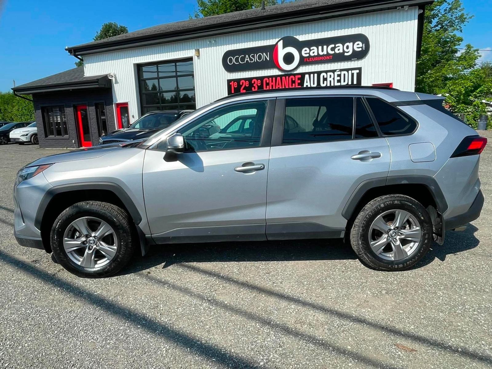 Toyota Rav4 XLE 2023 — photo 8