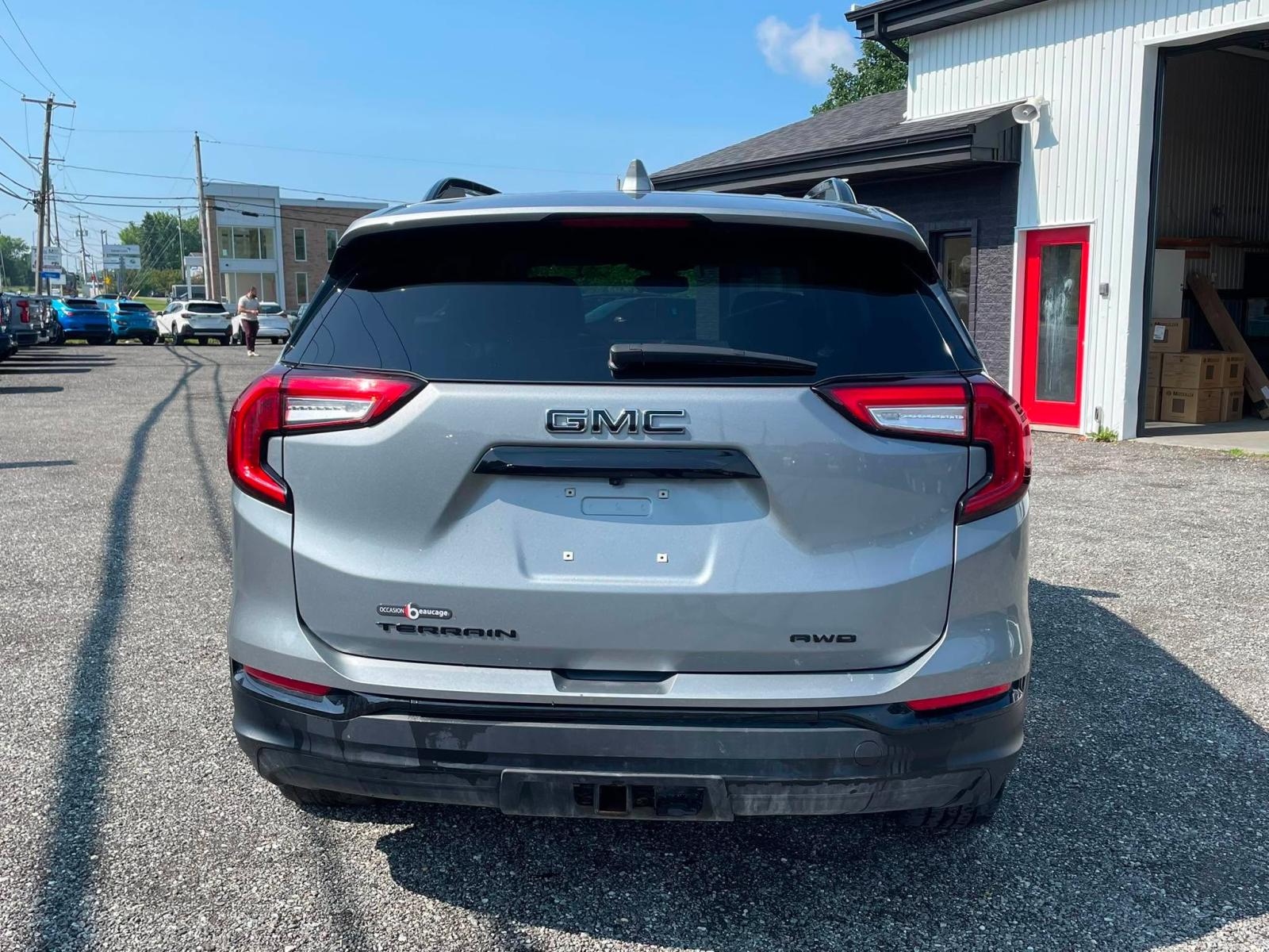GMC Terrain SLE 2023 — photo 5