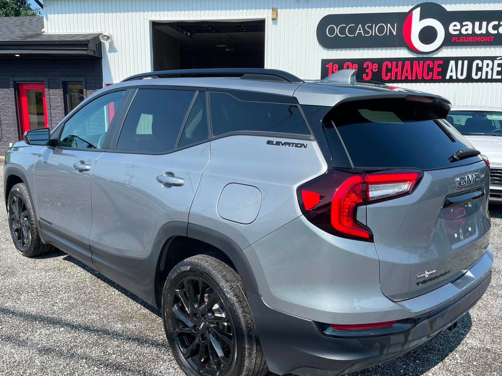 GMC Terrain SLE 2023 — photo 7