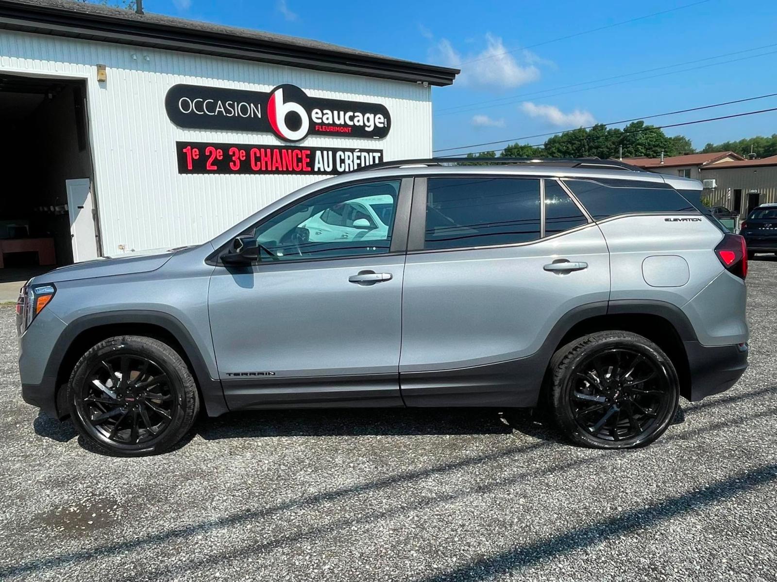 GMC Terrain SLE 2023 — photo 8