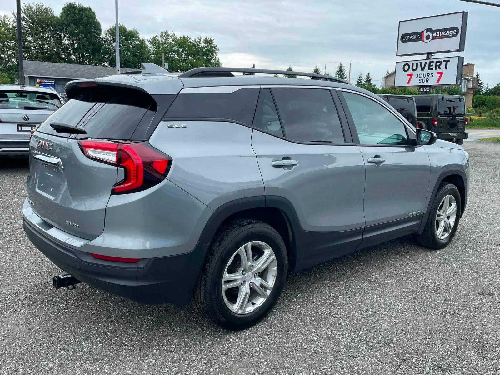 GMC Terrain SLE 2023 — photo 4