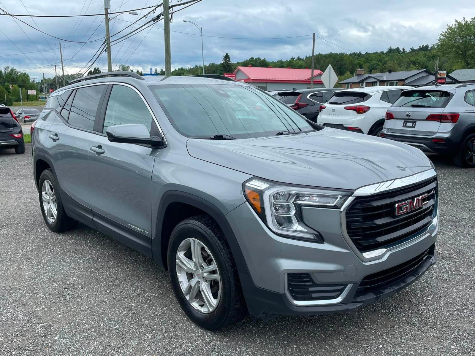 GMC Terrain SLE 2023 — photo 3