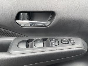 Thumbnail 19 Nissan Kicks SV 2021