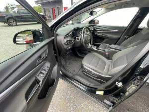 Miniature 19 Chevrolet Bolt EUV LT 2023