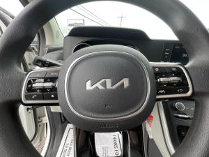 Miniature 26 Kia Carnival LX 2024