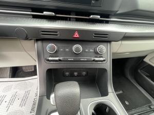 Miniature 29 Kia Carnival LX 2024
