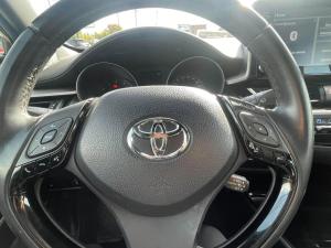 Miniature 20 Toyota C-HR LE 2019