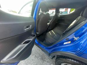 Miniature 16 Toyota C-HR LE 2019
