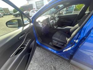 Miniature 12 Toyota C-HR LE 2019