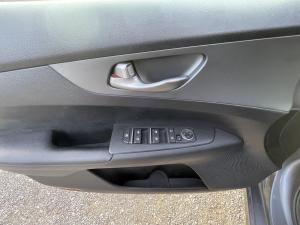 Thumbnail 18 Kia Forte LX 2019