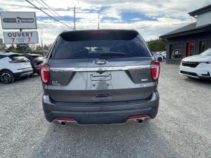 Miniature 9 Ford Explorer XLT 2019