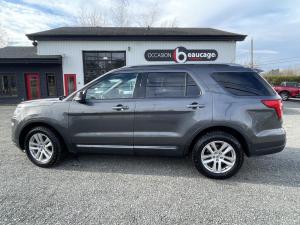 Miniature 10 Ford Explorer XLT 2019